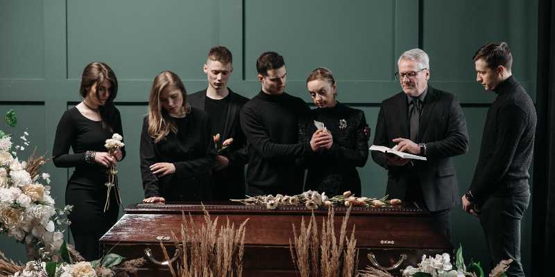 mo-thay-minh-chet-giai-ma-giac-mo-va-nhung-y-nghia-an-chua-ben-trong-3382