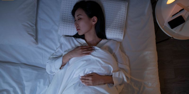 hinh-anh-nam-mo-thay-minh-bi-danh-kham-pha-y-nghia-va-con-so-may-man-2750-1